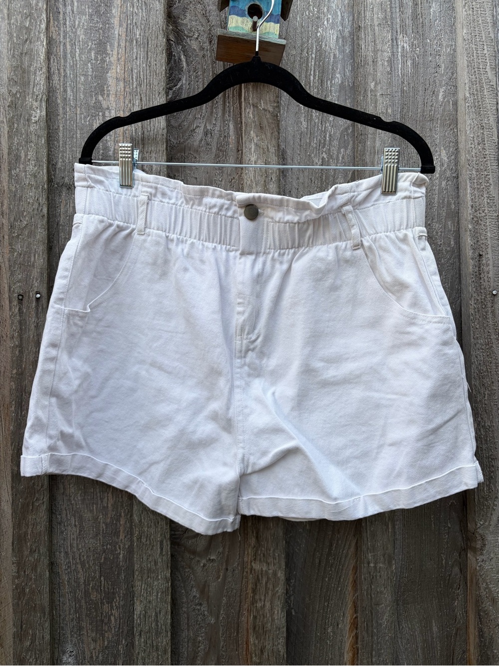 Fashion Nova White High Waist Elastic-Waist Women's Shorts